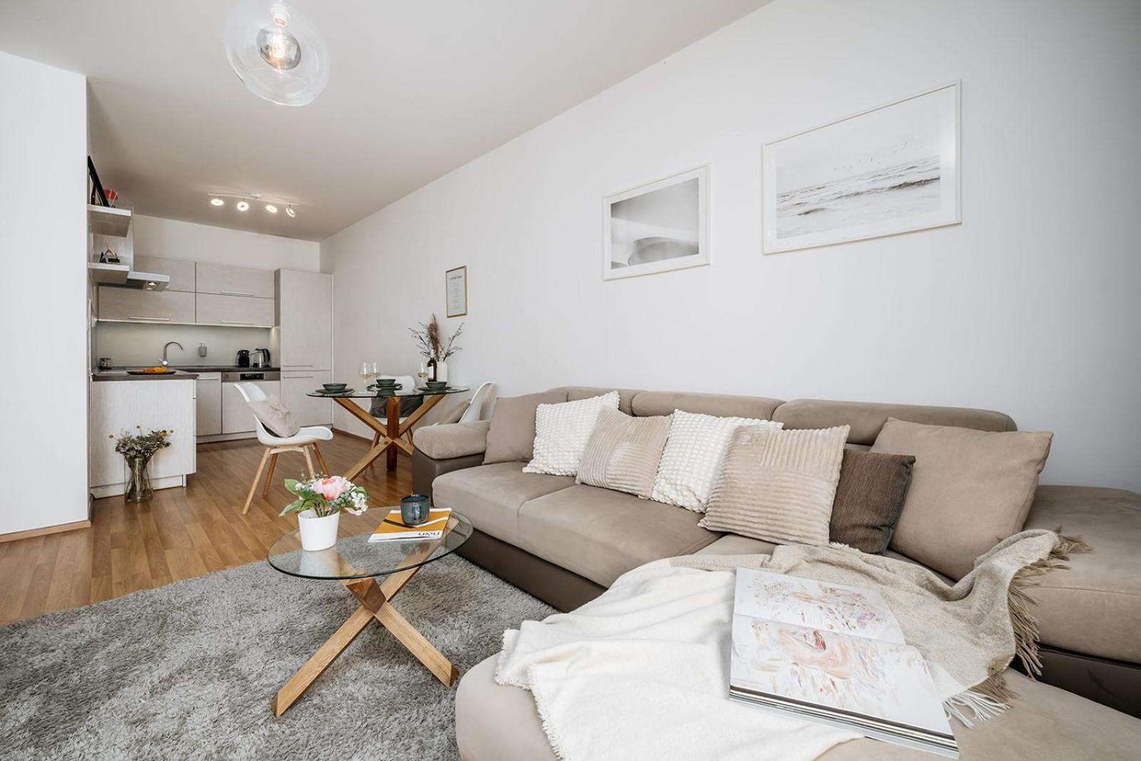 Prague Days - Bright Apartment - Balcony - Private Parking Екстериор снимка