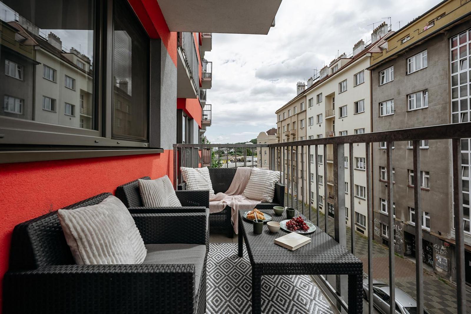 Prague Days - Bright Apartment - Balcony - Private Parking Екстериор снимка